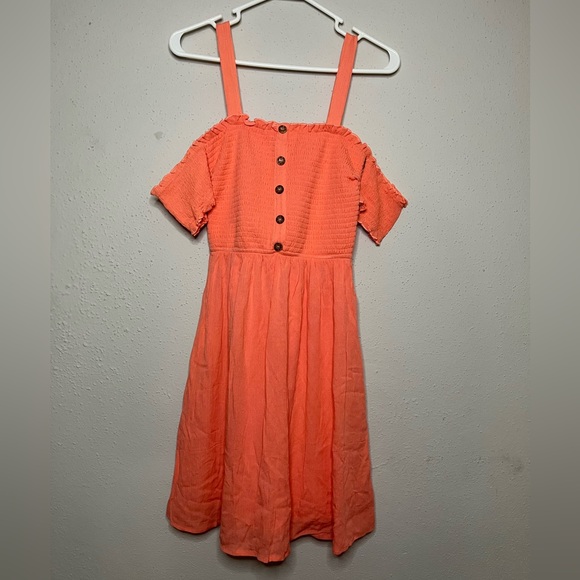 VENUS Dresses & Skirts - Venus Cold Shoulder Dress